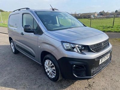 Used Peugeot Partner Premium 100 HP (73 kW) 2021 Grey MPV