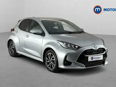 Used Toyota Yaris Design 116 HP (85 kW) 2024 Silver Hatchback