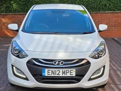 Used Hyundai i30 Active 108 HP (79 kW) 2012 White Hatchback