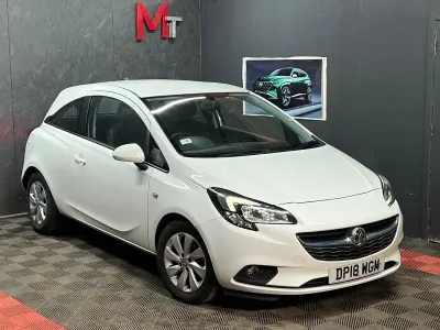 Used Vauxhall Corsa Design Edition 75 HP (55 kW) 2018 White Hatchback