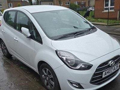 Used Hyundai ix20 SE 2016 White Hatchback