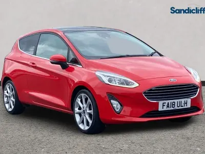 Używany Ford Fiesta Titanium 125 KM (91 kW) 2018 Czerwony Hatchback