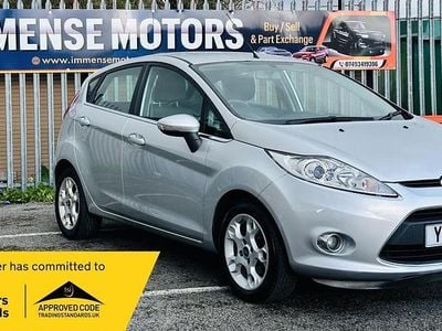 Used Ford Fiesta Zetec 70 HP (51 kW) 2011 Silver Hatchback