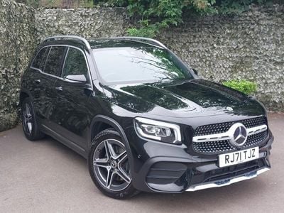 Mercedes GLB220