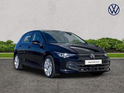 Second-hand VW Golf VIII Style 200 CP (147 kW) 2025 Negru Hatchback