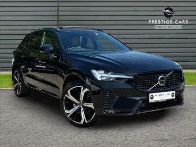 Used Volvo XC60 R-Design 247 HP (181 kW) 2022 Black SUV
