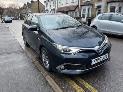 Toyota Auris Hybrid