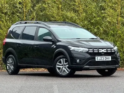 Gebraucht Dacia Jogger Expression 110 PS (80 kW) 2023 Schwarz Van / Kleinbus