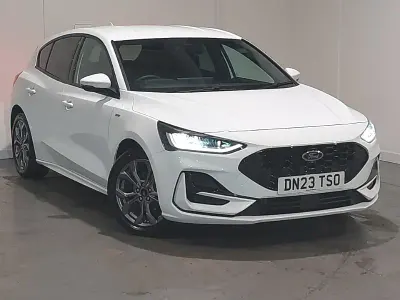 Used Ford Focus ST-Line 125 HP (91 kW) 2023 White Hatchback