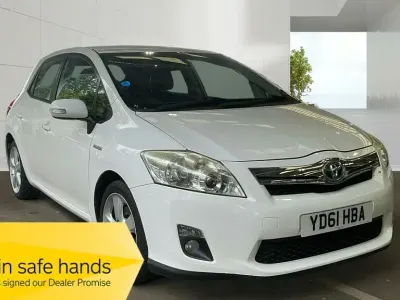 Used Toyota Auris Hybrid