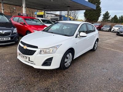 White Used 2013 Chevrolet Cruze LS Hatchback | £1,795 (Expensive)