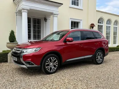 Used Mitsubishi Outlander 147 HP (108 kW) 2017 Red SUV