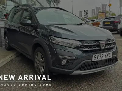Usado Dacia Jogger Comfort 110 CV (80 kW) 2022 Gris Monovolumen
