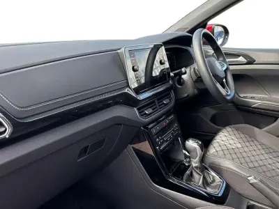 Usado VW T-Cross R-line 115 HP (84 kW) 2025 Vermelho SUV