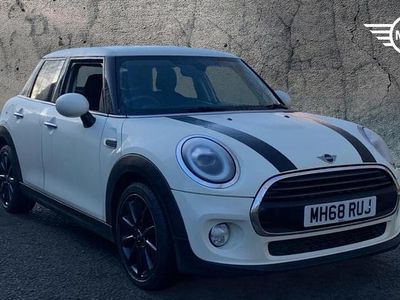Used Mini Cooper Classic 134 HP (98 kW) 2019 White Hatchback