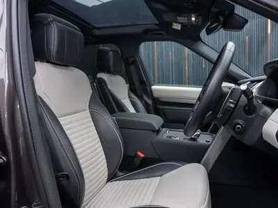 Used Land Rover Discovery HSE Dynamic 2023 Grey SUV