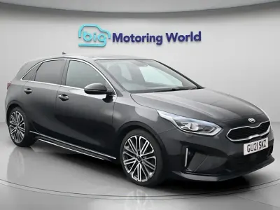 Begagnad Kia Ceed GT-Line S 158 HK (116 kW) 2021 Svart Halvkombi