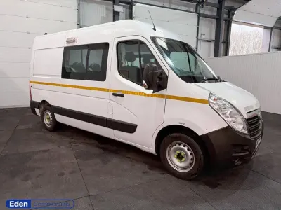 Begagnad Vauxhall Movano 130 HK (95 kW) 2019 Vit Minibuss