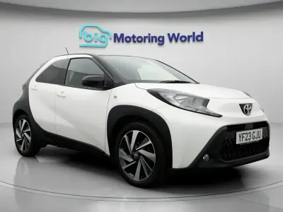 Używany Toyota Aygo X 71 KM (52 kW) 2023 Biały SUV