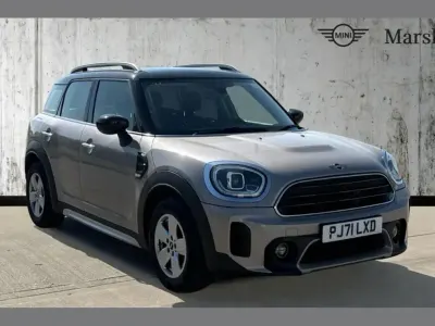 Begagnad Mini Cooper Countryman Classic 136 HK (100 kW) 2021 Grå SUV