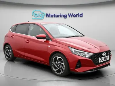 Używany Hyundai i20 Premium 100 KM (73 kW) 2022 Czerwony Hatchback