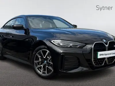 Usado BMW i4 M Sport 246 kW (335 CV) 2023 Negro Berlina