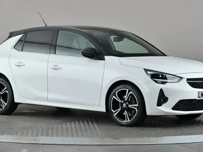 Used Vauxhall Corsa Ultimate 101 HP (74 kW) 2023 White Hatchback