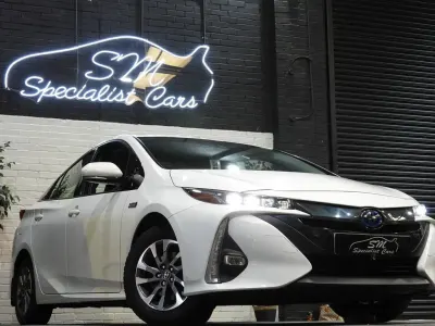 Used Toyota Prius Business Edition 122 HP (89 kW) 2020 White Hatchback