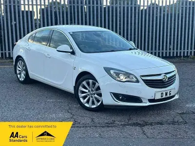 Used Vauxhall Insignia Elite 170 HP (125 kW) 2016 White Hatchback