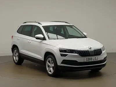 Used Skoda Karoq SE 115 HP (84 kW) 2018 White SUV