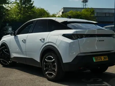 Nowe Peugeot e-3008 Allure 156 kW (213 KM) 2026 Biały SUV