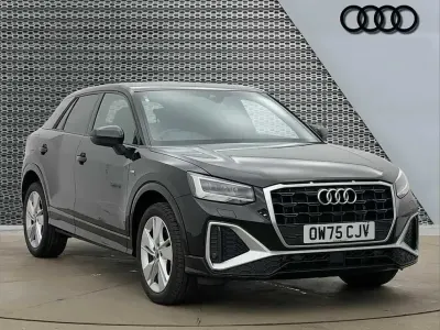 Second-hand Audi Q2 S-Line 150 CP (110 kW) 2025 Negru SUV