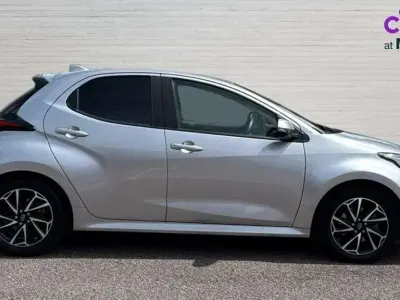Used Toyota Yaris Design 116 HP (85 kW) 2023 Silver Hatchback