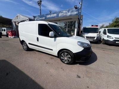 White Used 2016 Fiat Doblò MPV | £4,995