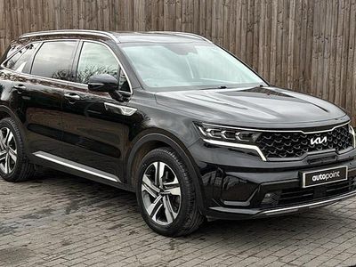 Black Used 2022 Kia Sorento SUV | £23,799 (Fair price)