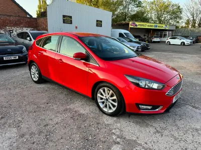 Used Ford Focus Titanium 2016 Red Hatchback