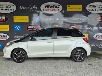 Used Toyota Yaris Design 99 HP (72 kW) 2016 White Hatchback