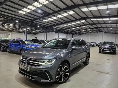 Używany VW Tiguan Allspace R-line 150 KM (110 kW) 2022 Szary SUV
