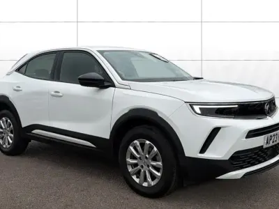 Używany Vauxhall Mokka Design Edition 100 KM (73 kW) 2023 Biały SUV