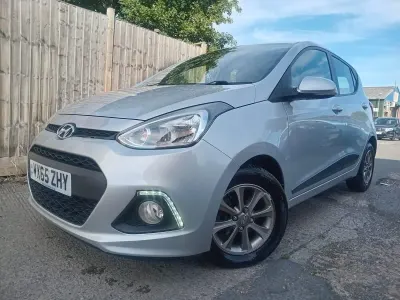 Used Hyundai i10 Premium 87 HP (63 kW) 2015 Silver Hatchback
