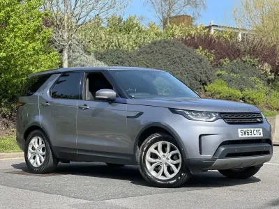Używany Land Rover Discovery 5 SE 2019 Szary SUV