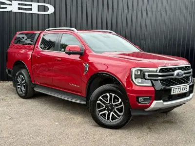 Begagnad Ford Ranger Platinum 237 HK (174 kW) 2023 Röd Pickup