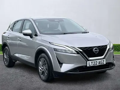 Używany Nissan Qashqai Acenta Premium 158 KM (116 kW) 2022 Srebrny SUV