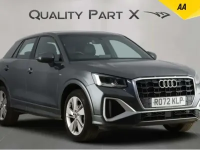Begagnad Audi Q2 S-Line 2022 Grå SUV