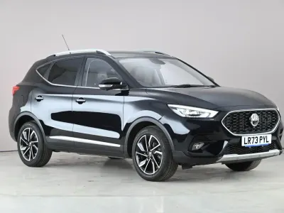 Usado MG ZS Exclusive 106 HP (77 kW) 2023 Preto SUV