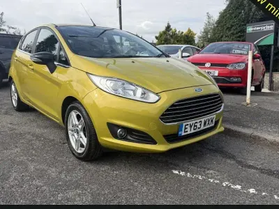 Used Ford Fiesta Zetec 82 HP (60 kW) 2013 Yellow Hatchback