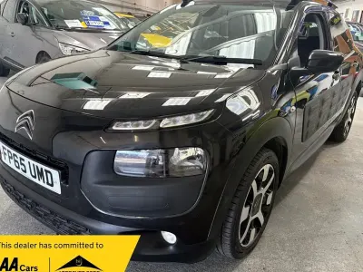 Used Citroën C4 Cactus Flair 100 HP (73 kW) 2015 Black Hatchback