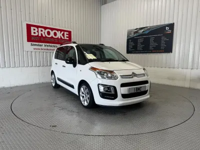 Used Citroën C3 Picasso Platinum 2017 White MPV