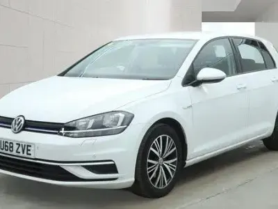 Second-hand VW Golf VII SE 2018 Alb Hatchback