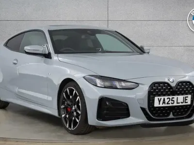 Usado BMW 420 M Sport 181 HP (133 kW) 2025 Cinzento Coupé